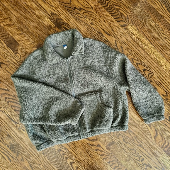 Set of 2 Old Navy Crop Sherpa Zip Up Jackets (Small + Small Petite) - Picture 3 of 3